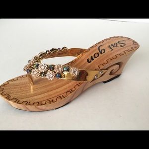 New Handmade wooden slip on sandals sz 6 3” heel